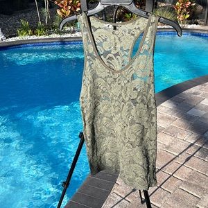BKE lace tank top size small stretchy